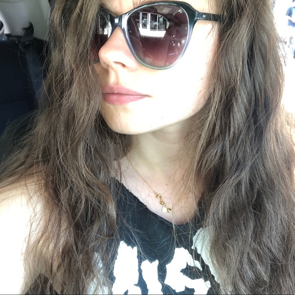 Meet your Posher, Monika - Picture 1 of 9